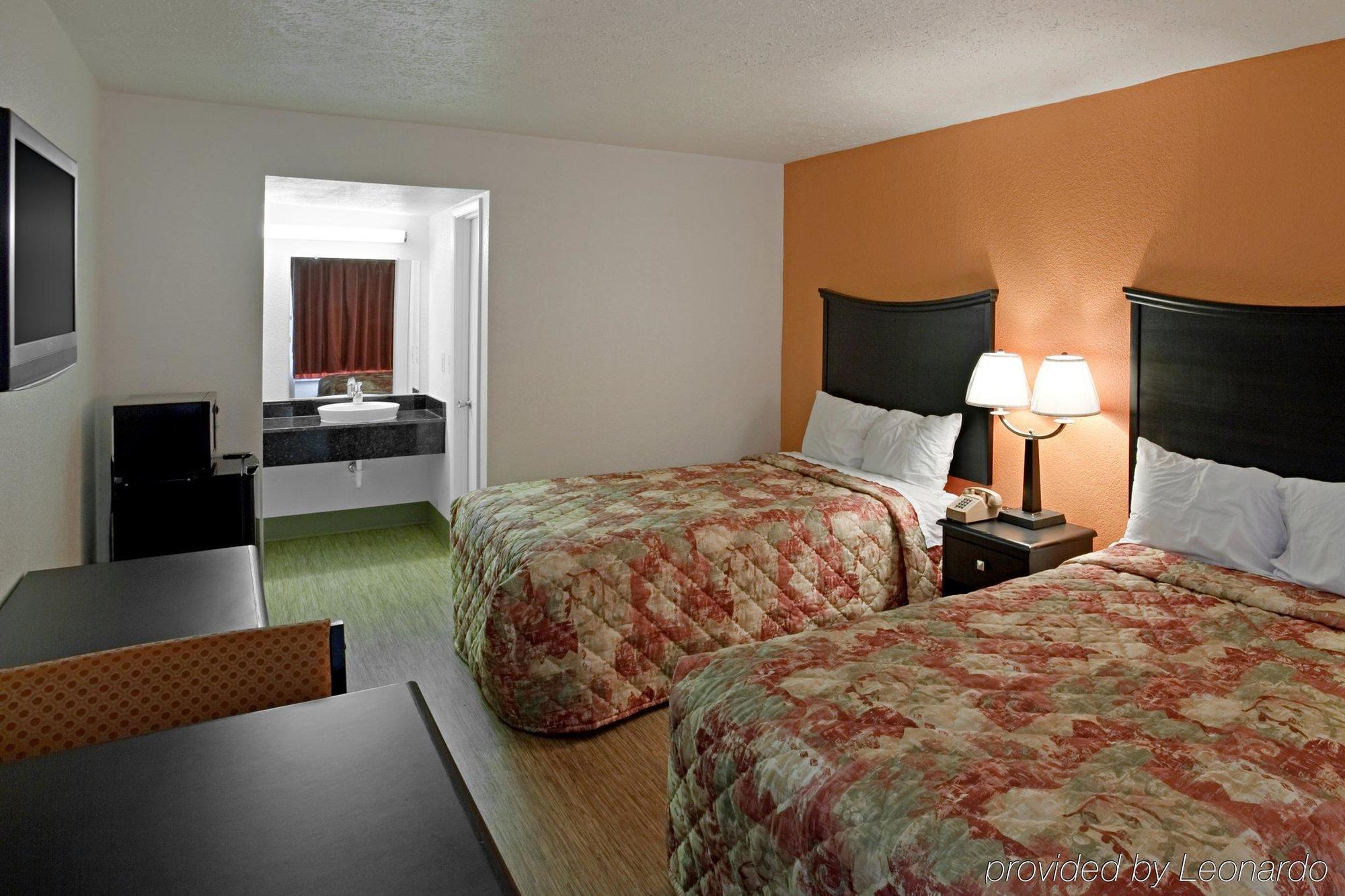 מטרופוליס Econo Lodge חדר תמונה