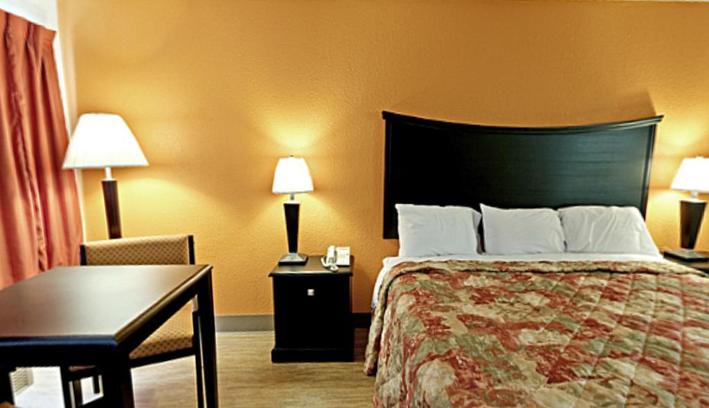 מטרופוליס Econo Lodge חדר תמונה