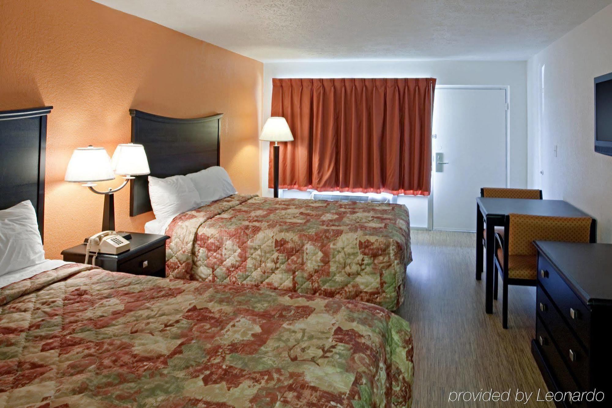 מטרופוליס Econo Lodge חדר תמונה