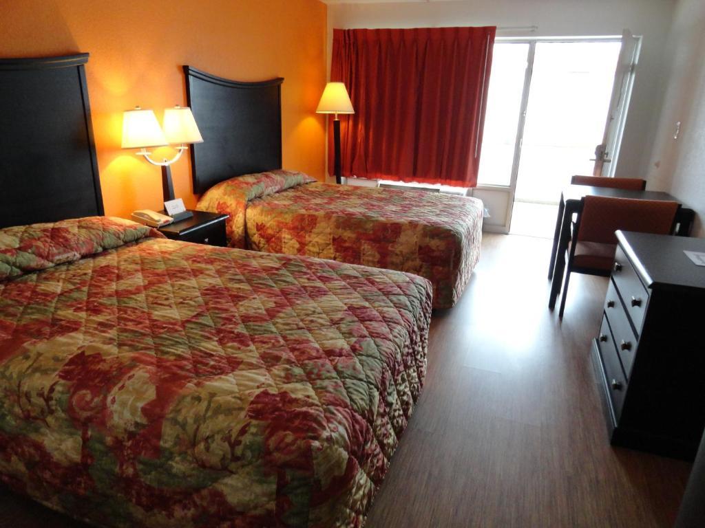 מטרופוליס Econo Lodge חדר תמונה